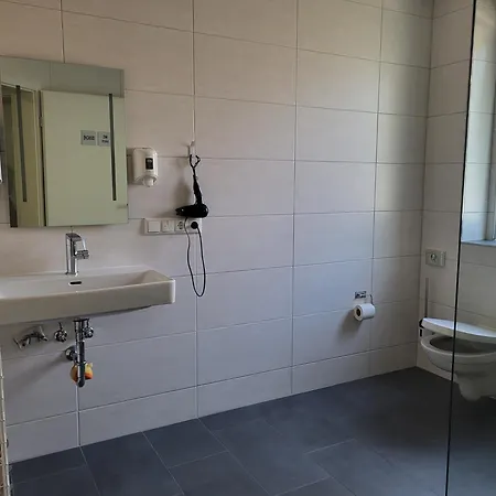 Seelze-letter Monteurzimmer / / Messezimmer